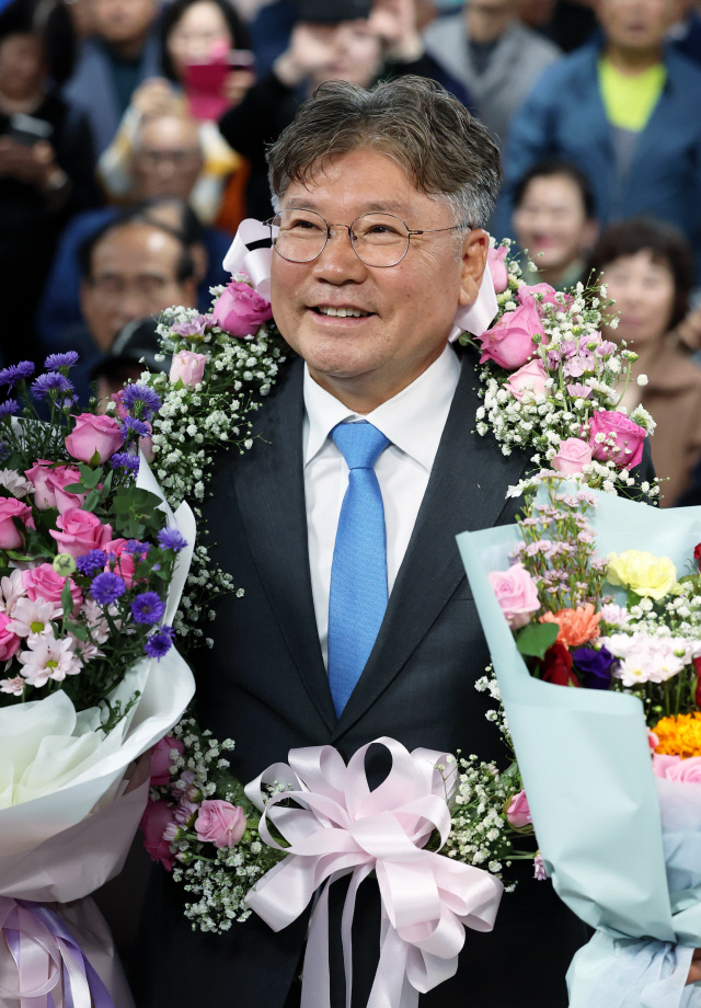 전남 영광군수 재선거에서 당선된 더불어민주당의 장세일 당선인. 연합뉴스
